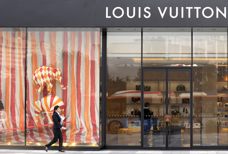 ルイ・ヴィトンが広州市のショッピングモール・麗柏広場の店舗を閉店（LIU JIN/AFP）