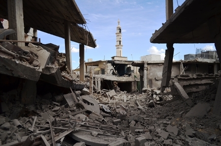 ロシアが空爆を行ったシリアのホームズ省の現場 (Getty Images)